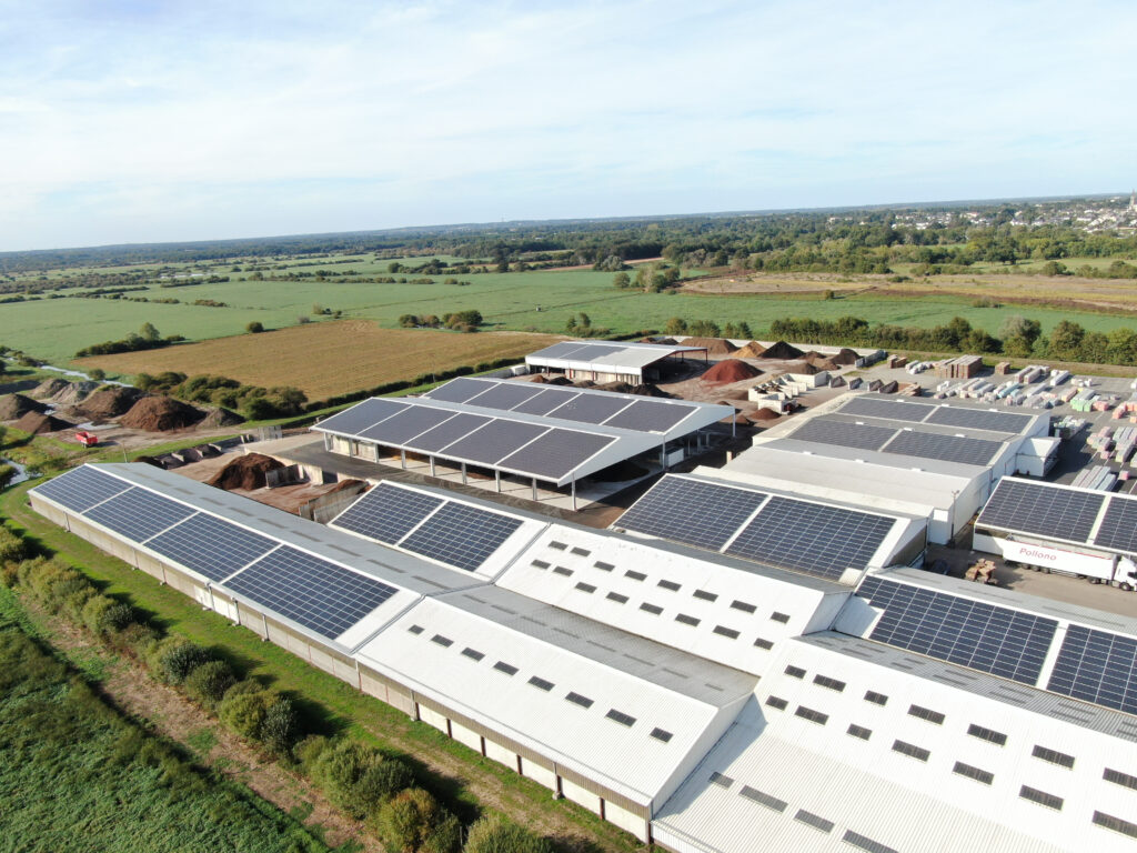 travaux-usine-panneaux-photooltaiques